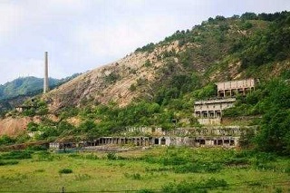 鉱山全景